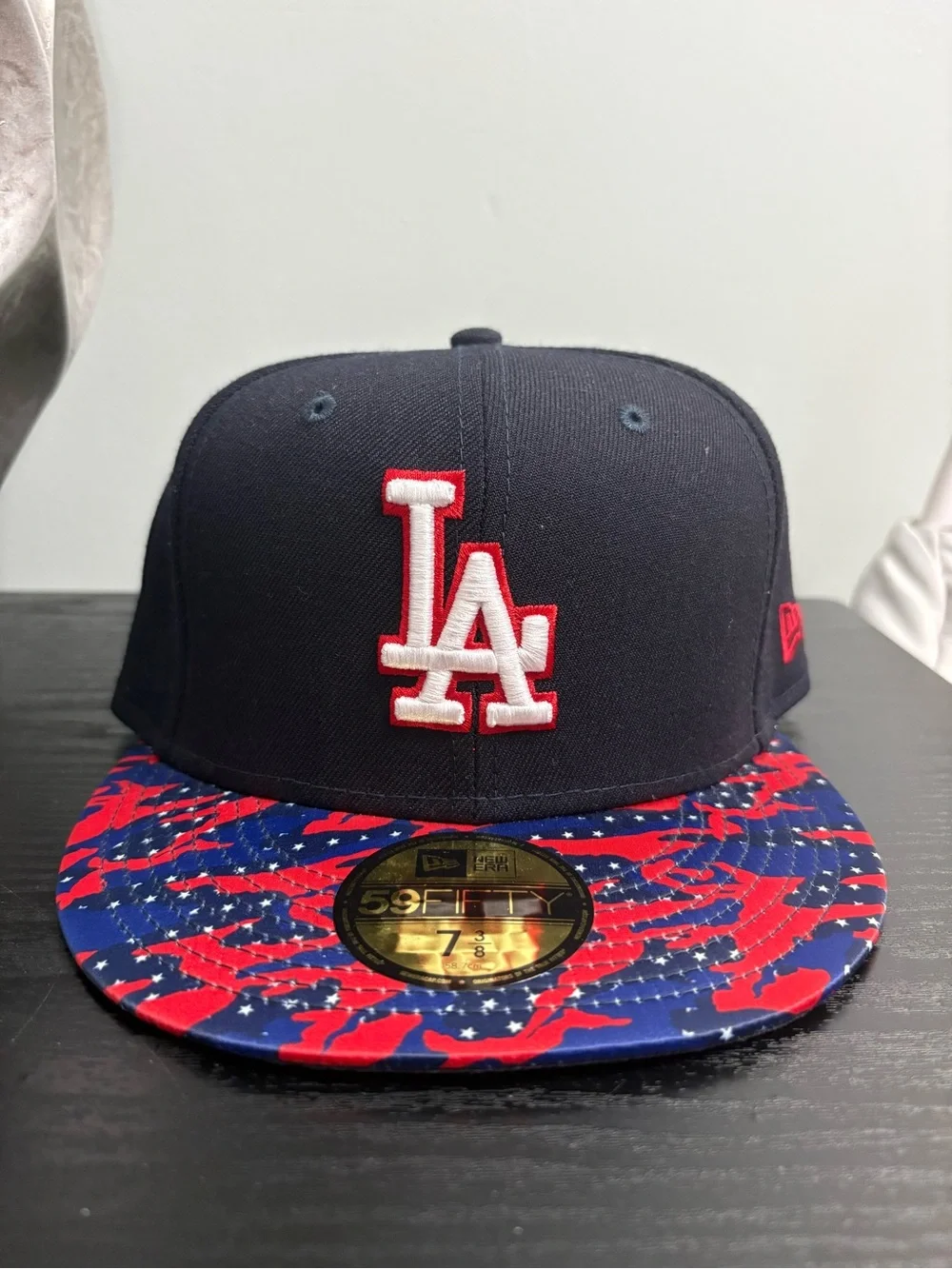 New Era LA Dodgers Navy Fitted Hat with Red & Blue Patterned Brim - Size 7 3/8